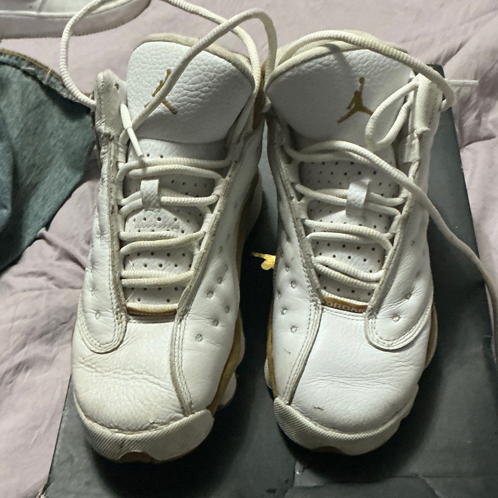 Jordan Kids Sneakers in White and Gold